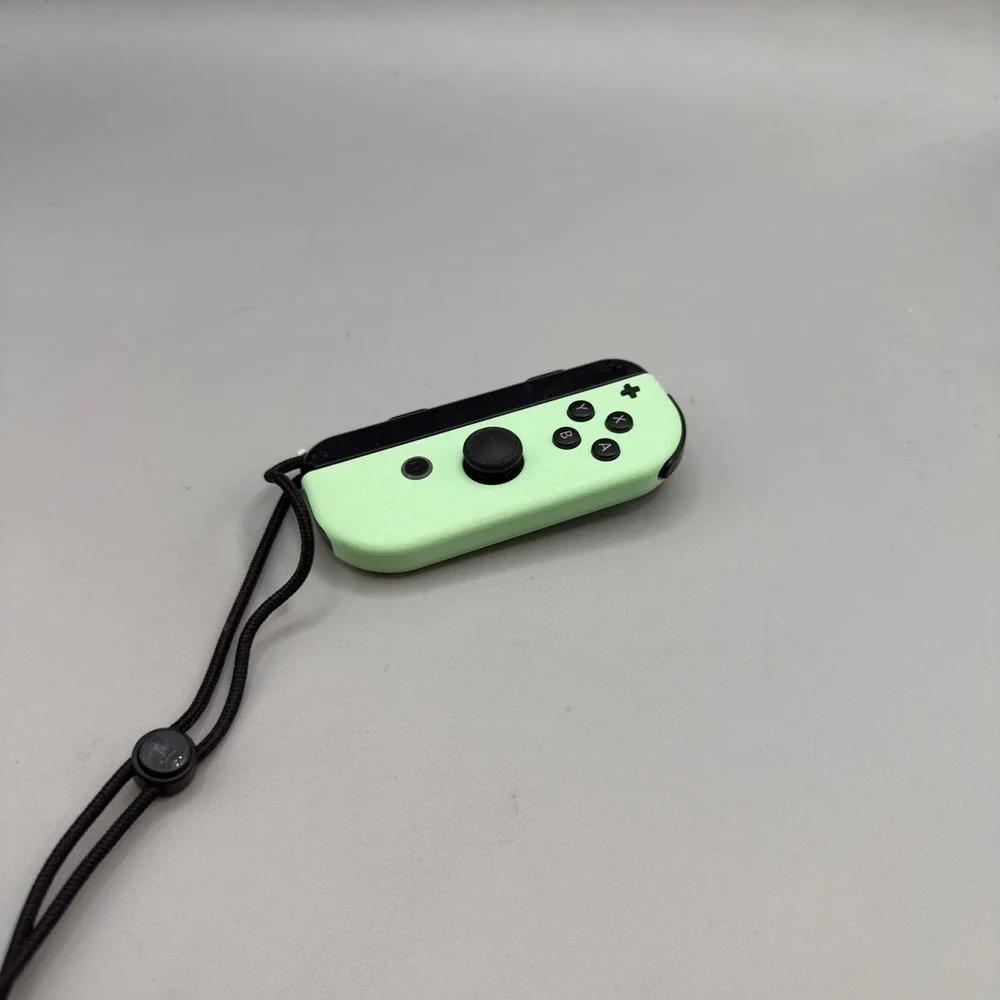 Nintendo Switch Joy-Con Right Controller Pastel Green with Wrist Strap